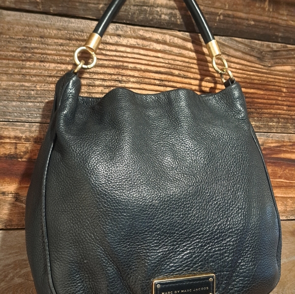 Marc by Marc Jacobs "TOO HOT TO HANDLE" Hobo Bag 😍❤️ - Picture 16 of 16